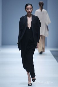 ERI by Eridani Jakarta Fashion Week 2016 at Senayan City. Jakarta. [Foto: Mohammad Abduh/Wolipop]