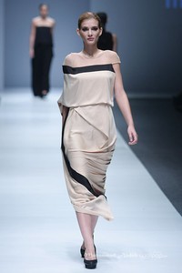 ERI by Eridani Jakarta Fashion Week 2016 at Senayan City. Jakarta. [Foto: Mohammad Abduh/Wolipop]