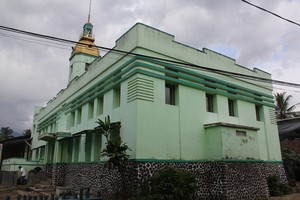 Bukan Gedung Belanda atau Gereja, Ini Masjid di Garut
