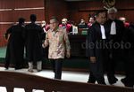 Pemeriksaan Terdakwa Tripeni Irianto