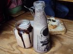 Lezatnya Cordon Bleu dan Hersey Chocolate Milkshake di Momo Milk Barn