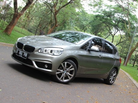 BMW 218i Active Tourer Tenaga Oke, Kenyamanannya Maksimal