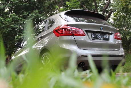 BMW 218i Active Tourer Tenaga Oke, Kenyamanannya Maksimal