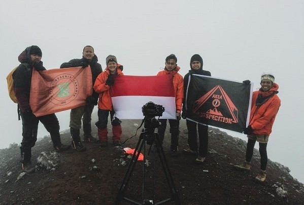 Ekspedisi Aksa 7: Mengangkat Destinasi 7 Summit Indonesia Lewat Film