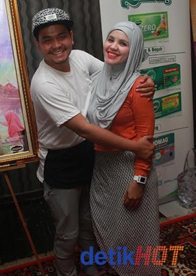 Indra Bekti dan Istri Pertama Kali Jajal Film Bareng