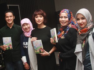 BCL Berhijab di Film Jilbab Traveler