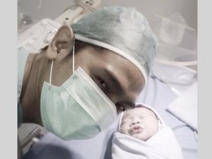 Adi Nugroho Pamer Kebersamaan dengan Anak Laki-lakinya