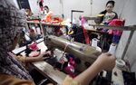 Melihat Pembuatan Boneka di Hayashi Toy Smart