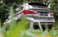 Desain yang menggugah yaitu gaya klasik BMW dengan overhang pendek di bagian belakang, jarak sumbu roda yang panjang, Hofmeister kink di jendela samping serta lampu belakang dengan desain L-shapped.