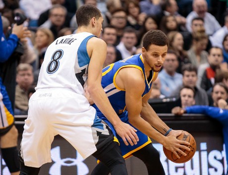 Curry 46 Poin, Warriors Masih Tak Terkalahkan