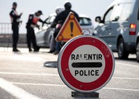 Hollande mengimbau rakyat tetap waspada menghadapi situasi terkini. Eric Gaillard/Reuters/detikcom.     