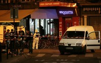 Kafe La Belle Equipe yang terletak di Rue de Charonne juga jadi sasaran para pelaku. Rentetan tembakan itu menewaskan 18 orang. Jacques Demarthon/AFP/detikFoto.