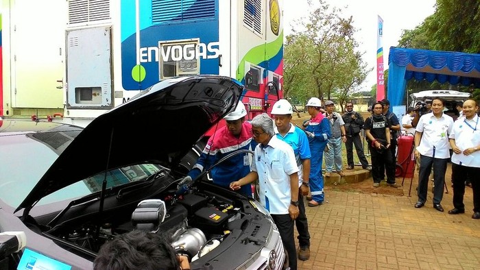 Pertamina Operasikan SPBG Berjalan di Lapangan Banteng