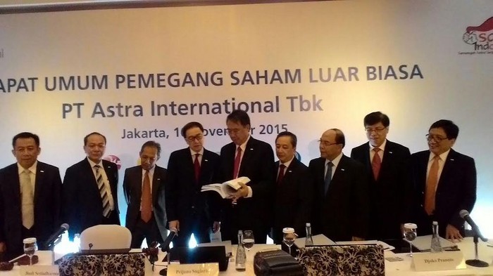 Presdir Astra: Daya Beli Masyarakat Turun, Penjualan Mobil-Motor Turun