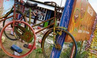 Museum Kata Andrea Hirata terletak di Jalan Laskar Pelangi no 7, Desa Gantong. Museum ini didirikan oleh sang penulis novel Laskar Pelangi, Andrea Hirata.