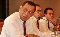 Dirjen Pajak Sigit Priadi Pramudito mendengarkan pertanyaan Pansus Pelindo II. Pool/Lamhot Aritonang/detikFoto.