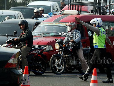 Imbas Ledakan, Lalin Arah Pulogadung Ditutup