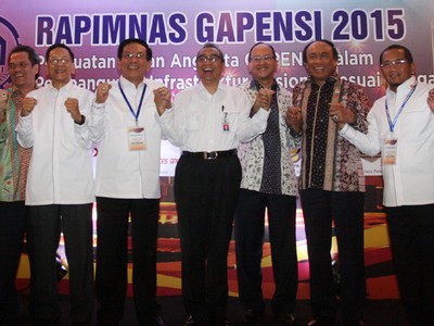 Pembukaan Rapimnas Gapensi 2015