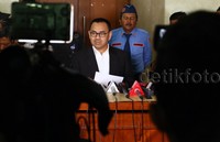 Menteri ESDM Sudirman Said memberikan keterangan pers seusai menemui MKD. Lamhot Aritonang/detikFoto.