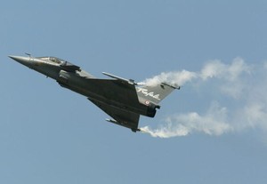 Jet Rafale & Kapal Induk Charles de Gaulle Siap Gempur ISIS