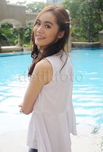 Jennifer Eve, si Cantik yang Curi Perhatian