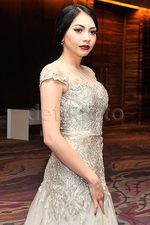 Keanggunan Kezia Karamoy di Pernikahan Angel 'Cherrybelle'