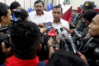 Ketua Umum KONI Pusat Tono Suratman memberikan keterangan pers.