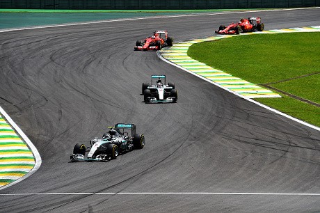Juara di Interlagos, Rosberg Kunci Posisi Runner-up