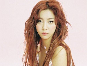Luna f(x) Ingin Cepat Menikah dan Punya Banyak Anak