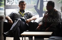 Oegro menambahkan, dugaan penyimpangan anggaran merupakan buntut dari pelanggaran terhadap putusan Pengadilan Tata Usaha Negara (PTUN). Putusan PTUN mengesahkan kepengurusan Oegro. Namun, KONI tak mengindahkan pengurus pimpinan Oegro dengan tak mengucurkan dana kegiatan.