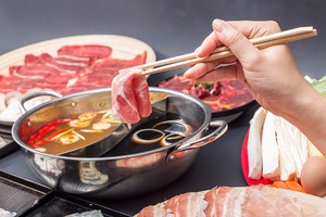 Hot Pot dan Xiao Long Bao, Hidangan Penghangat Badan Asal China (1)