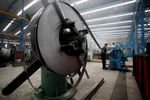 Melihat Pembuatan Pipa Baja di Pabrik Spindo