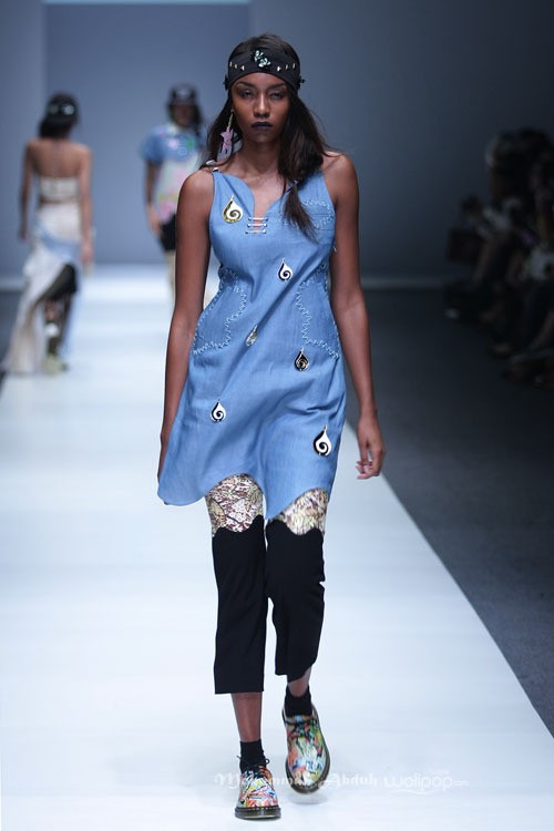 Rinda Salmun Seaform Jakarta Fashion Week 2016 at Senayan City. Jakarta. [Foto: Mohammad Abduh/Wolipop]
