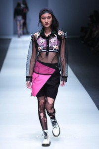 Rinda Salmun Seaform Jakarta Fashion Week 2016 at Senayan City. Jakarta. [Foto: Mohammad Abduh/Wolipop]