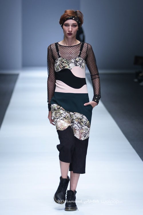 Rinda Salmun Seaform Jakarta Fashion Week 2016 at Senayan City. Jakarta. [Foto: Mohammad Abduh/Wolipop]