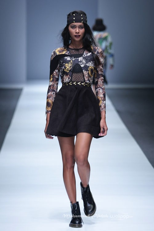 Rinda Salmun Seaform Jakarta Fashion Week 2016 at Senayan City. Jakarta. [Foto: Mohammad Abduh/Wolipop]