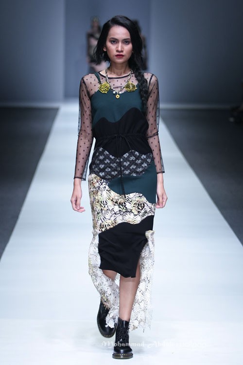 Rinda Salmun Seaform Jakarta Fashion Week 2016 at Senayan City. Jakarta. [Foto: Mohammad Abduh/Wolipop]