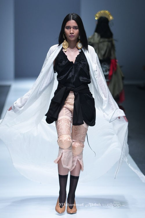 Ed Marler BRITISH COUNCIL Jakarta Fashion Week 2016 at Senayan City. Jakarta. [Foto: Mohammad Abduh/Wolipop]