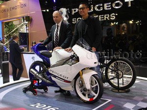 Peugeot Kembali Balapan
