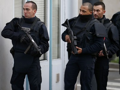 Polisi Prancis Serbu Apartemen, 2 Militan ISIS Tewas