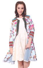 Dhea Imut Nggak Imut Lagi, Ayu Ting Ting Cantik Sumringah