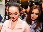 Ayu Ting Ting dan Zaskia 'Gotik' Ikut Rayakan Kelulusan Jupe
