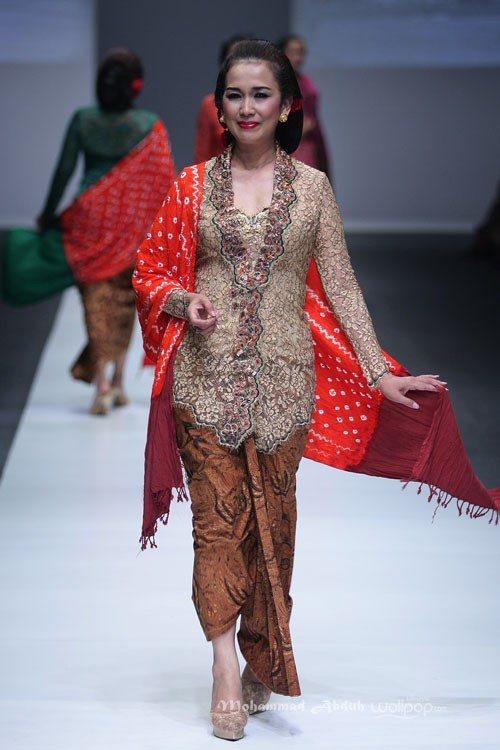 Anne Avantie Gambang Semarang Jakarta Fashion Week 2016 at Senayan City. Jakarta. [Foto: Mohammad Abduh/Wolipop]