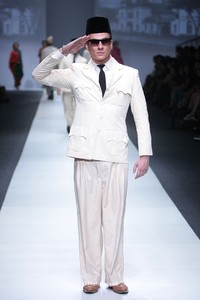 Anne Avantie Gambang Semarang Jakarta Fashion Week 2016 at Senayan City. Jakarta. [Foto: Mohammad Abduh/Wolipop]