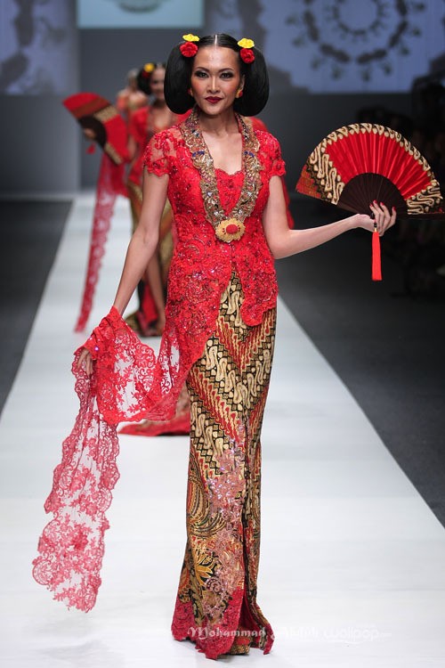 Anne Avantie Gambang Semarang Jakarta Fashion Week 2016 at Senayan City. Jakarta. [Foto: Mohammad Abduh/Wolipop]