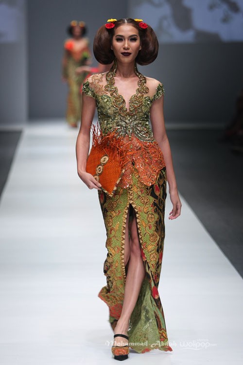 Anne Avantie Gambang Semarang Jakarta Fashion Week 2016 at Senayan City. Jakarta. [Foto: Mohammad Abduh/Wolipop]