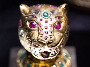 Museum London Pamerkan Koleksi Perhiasan Berusia 400 Tahun