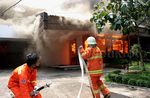 Api Melahap Sebuah Rumah di Cilandak Barat