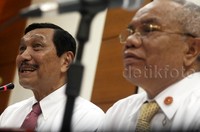 Ketika dikonfirmasi soal penyebutan namanya dalam transkrip rekaman itu, Luhut enggan menanggapi. Saya tidak ada waktu untuk gitu-gituan, kata Luhut.