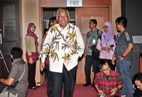 Plt Ketua KPK Taufiequrachman Ruki saat tiba di Gedung DPR, Senayan, Jakarta. Pool/Lamhot Aritonang/detikFoto.